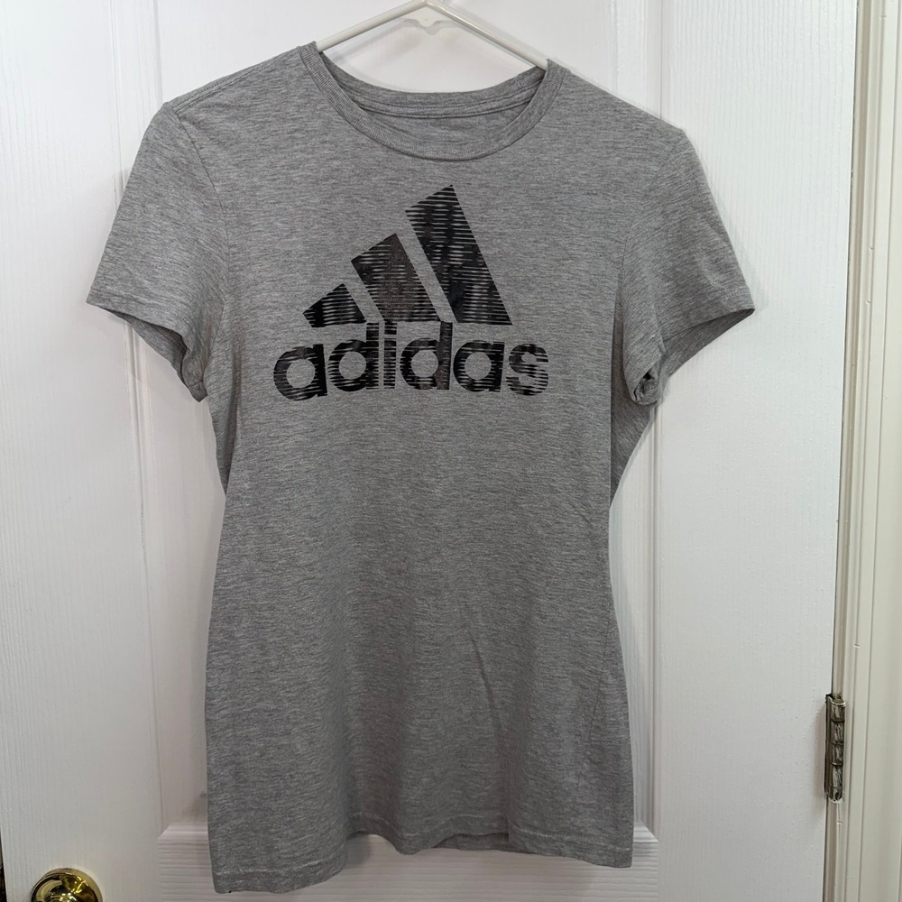 Adidas gray graphic logo short sleeve the go-to tee cotton active tshirt‎ small